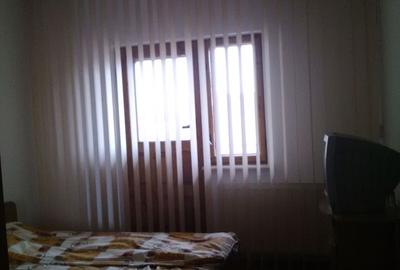 Casa 6 camere - cazare 12 persoane, Nord - 12