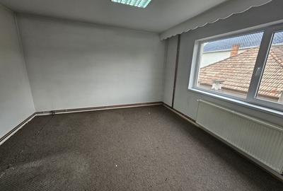 Super oferta! Casa cu 6 camere in Gheorgheni, pentru locuit sau birou! - 7