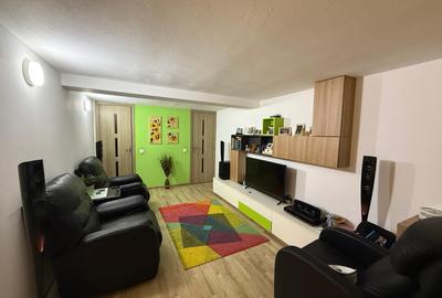 Apartament de vanzare cu 3 camere, scară interioară și curte privată - MICESTI - 2