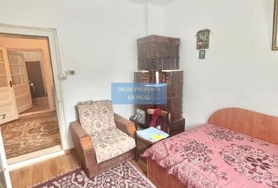 Casă de vânzare – Strada Mugurilor - 16