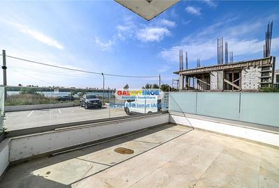 Apartament cu 3 camere decomandat în Est