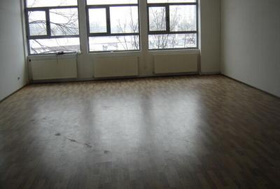 Spatii platforme betonate 1000 - 10000 mp zona Vitan - 5