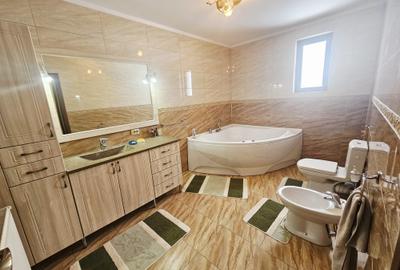 Vilă premium în Strejnicu | 8 camere | 345 mp utili | teren 595 mp - 52