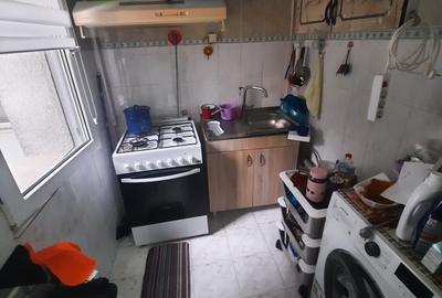 Apartament cu 3 camere, etaj 1/4, zona Tatarasi - 4