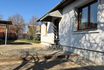 Casa curte proprie , Zona Mehala - 1