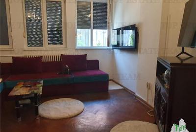 Apartament cu 2 camere decomandat, mobilat în Central