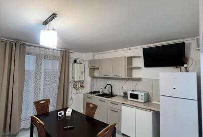 -Garsoniera lux mobilata si utilata complet in primul rand la mare - 6