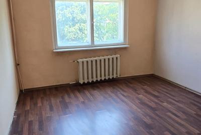 Apartament 3 camere - Navodari - 63.000 euro (Cod E12) - 3