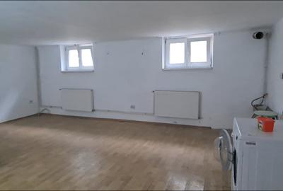 CAMERA CU TOALETA- DE INCHIRIAT  IDEAL PENTRU BIROU- DEMISOL - 1