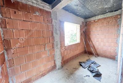 Casa cu 4 camere 2 bai si teren de 230 mp Selimbar - 13