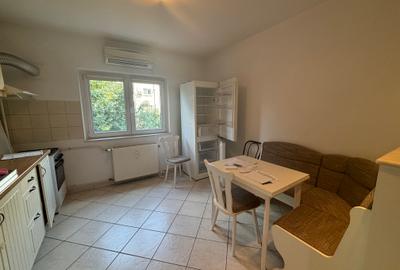 Inchiriere apartament de 3 camere - 4