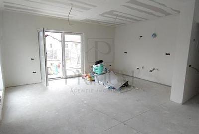 Duplex individual - personalizare interioara - 5 camere - 9