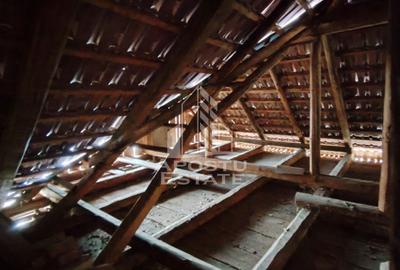 Casa 330 mp + teren 777 mp Sebis 9 camere ,vedere panoramica - 12