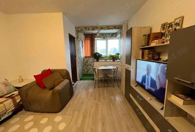 Piata Minis I Garsoniera I Renovat Total I Bloc Anvelopat I - 1