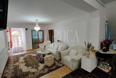 Casă individuală cu 6 camere în Dâmbul Rotund