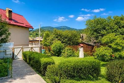 Tur LIVE!Casa cu arhitectura traditionala, curte spatioasa,foisor,Rucar. Bran - 9