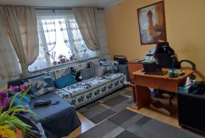 Grigorescu - Ambrozie  vanzare ap. 3 cam bloc 4 etaje - 1