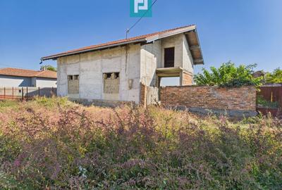 Casă la roșu cu 4 camere de vânzare - 3