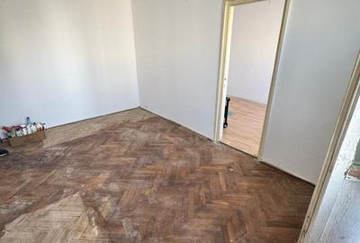 Apartament cu 2 camere nedecomandat în Inel II