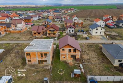 Casa  P+M  in  Fantanele,  ideală pentru personalizare - 32