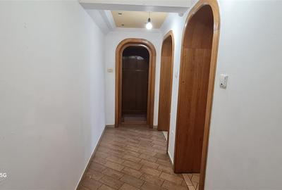 Spatiu UTA la Principala- C.A.Vlaicu terasa proprie in fata - 10