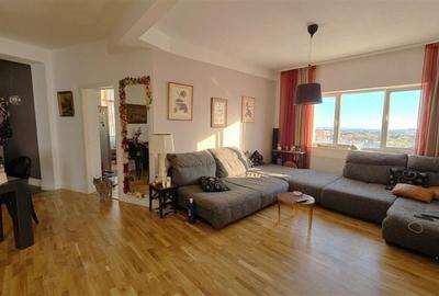 Apartament cu 3 camere semidecomandat în Foișorul de Foc