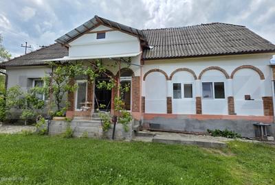 Casă individuală cu 3 camere în Exterior Vest