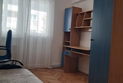 Apartament 3 camere etaj 1, strada Siretului - 2