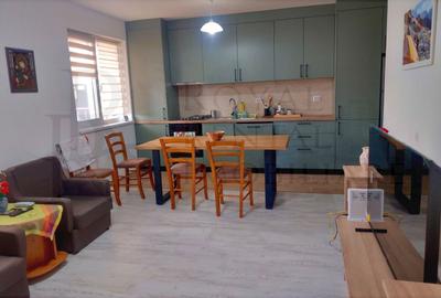 Apartament cu 3 camere, mobilat în Florești