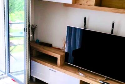Proprietar inchiriez apartament complet mobilat si utilat, la prima chirie - 10