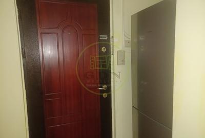 Apartament cu 2 camere semidecomandat, mobilat în Vlahuță