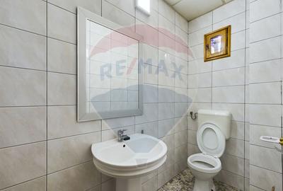 Casa cu 5 camere de inchiriat 210 mp | Eroii Revolutiei - 11