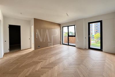 Apartament cu 3 camere semidecomandat în Între Lacuri