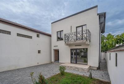 VILA  VOLUNTARI,4 CAMERE,3 BAI,154 MP,TEREN 193 MP - 3