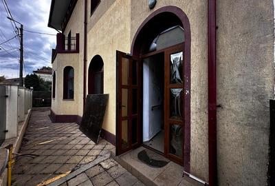 Casa sau spatii, de la 30mp la 300mp, Iasi, centru, str. Vovideniei - 10