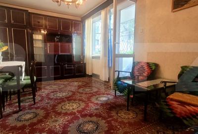 Apartament cu 4 camere decomandat, mobilat în Tudor
