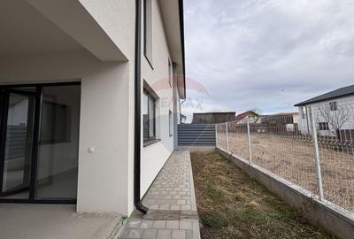 Casă / Vilă cu 4 camere de vânzare - 7