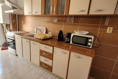 Comision 0! 2 camere cu 2 bai - vedere  lac si mare - 50m de plaja- Summerland - 15