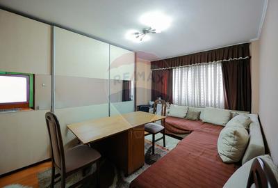 Apartament cu 4 camere, de vânzare în zona Rogerius - 2