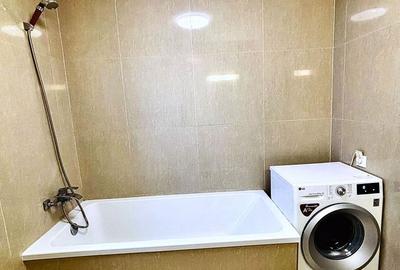 Apartament 3 camere de vânzare | Curte proprie 24 mp | Loc de parcare - 12
