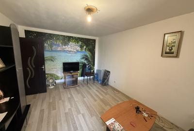 Apartament cu 3 camere decomandat, mobilat în Tomis Nord