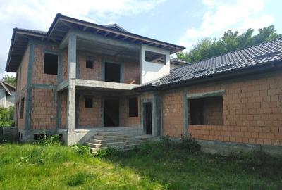 MOARA VLASIEI / CASA LA ROSU S+P+1E / TEREN 2000 mp - 1