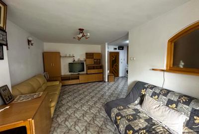 Apartament 3 camere decomandat, et. 2, Zona Piata mare - 2