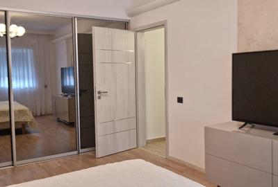 De inchiriat apartament 3 camere, cu 2 garaje,ultracentral, in Pitesti,moderm - 11