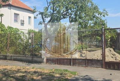 Teren Construcții intravilan de 810 mp, în Lipovei