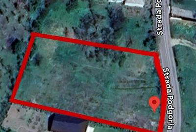 Teren intravilan de 2077 mp, în Podgoria