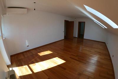 Vila 2.700mp, Paradisul Verde, cu piscina si padure proprie - 10