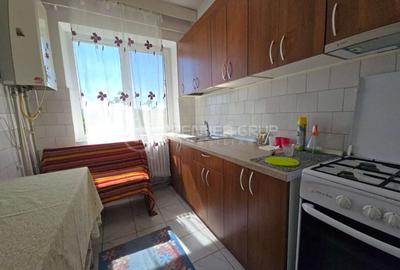 Apartament 2 camere 50mp, Baza 3, decomandat, centrala, mobila - 1