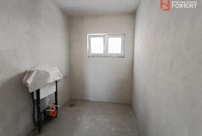 Duplex de vanzare cu 4 camere si teren de 290 mp - Giroc - 12