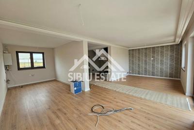 Casa noua amenajata, gata de mutare - 1